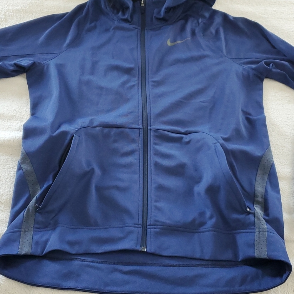 Nike - Picture 11 of 15